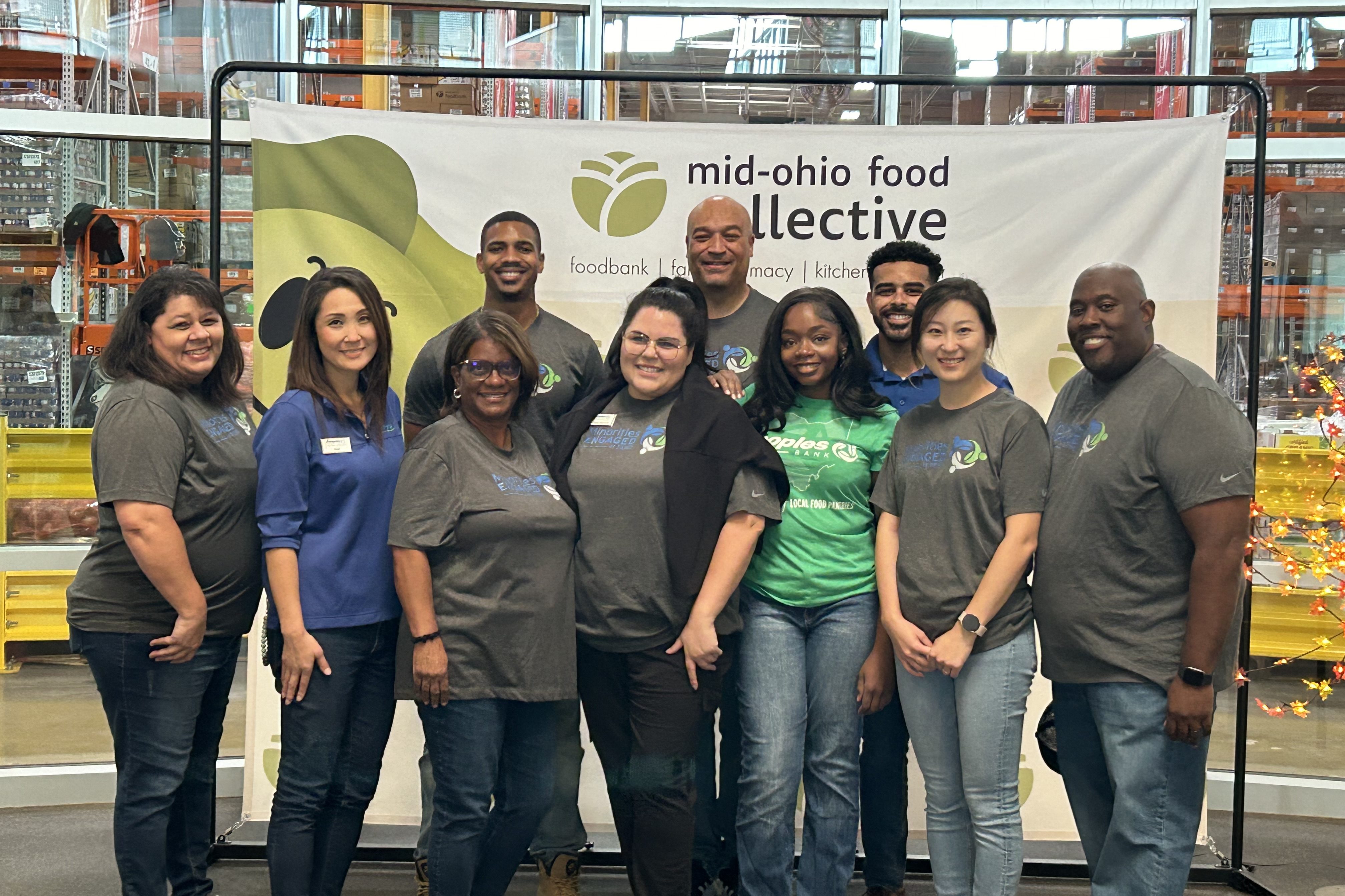 Peoples Bank's Minorities Engaged employee resource group volunteers at the Mid-Ohio Food Collective.