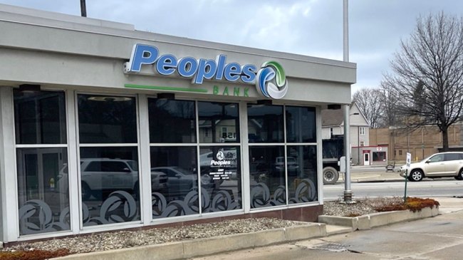 Peoples Bank Akron OH – North Hill branch