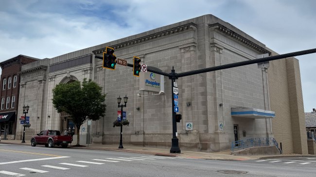 Peoples Bank Cambridge OH branch