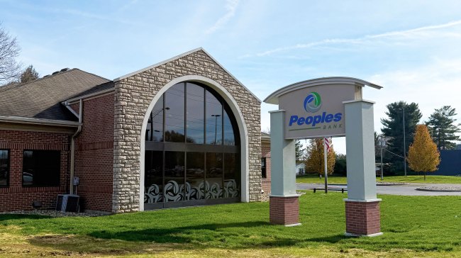 Peoples Bank Newark OH branch